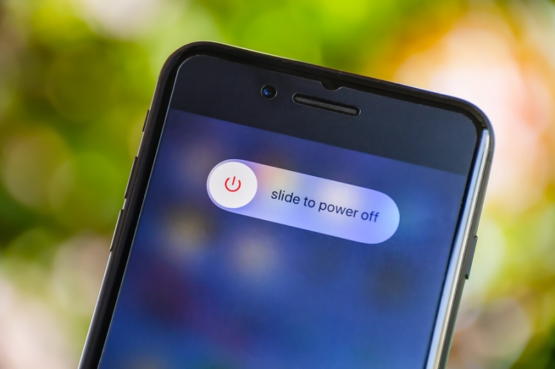 Powered-off iPhone can still run malware