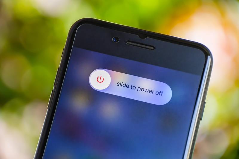 Powered-off iPhone can still run malware