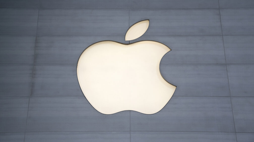 Apple denies helping US hack Russian iPhones